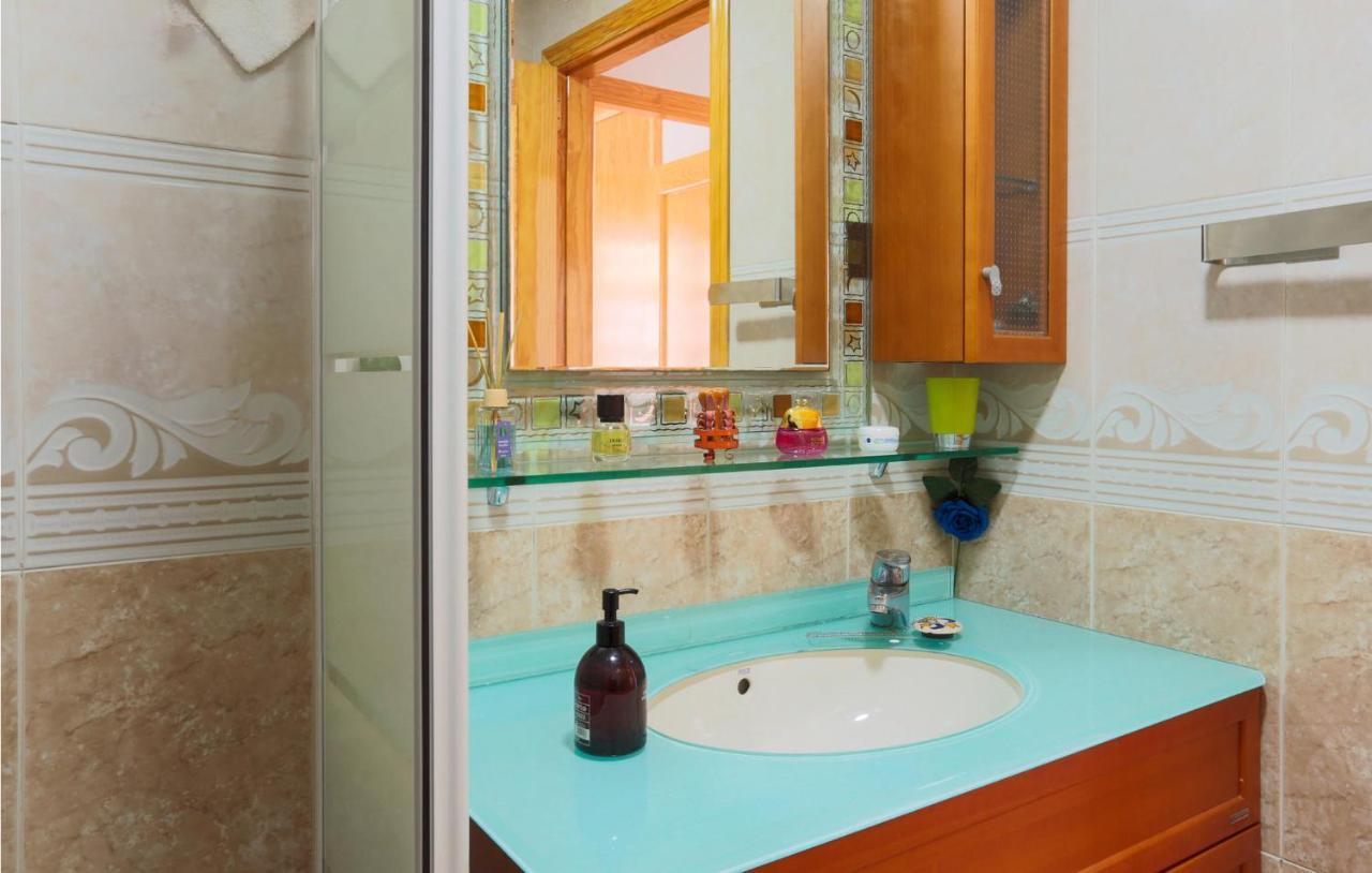 2 Bedroom Lovely Home In Масаррон Екстер'єр фото